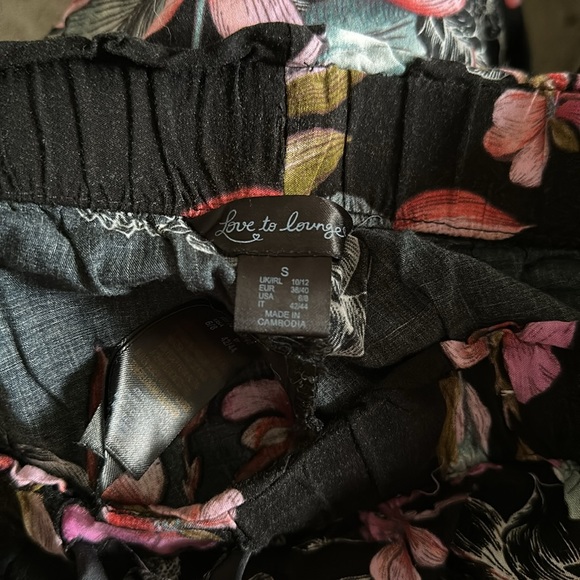 Floral Love to Lounge Pajama Pants - Picture 6 of 6